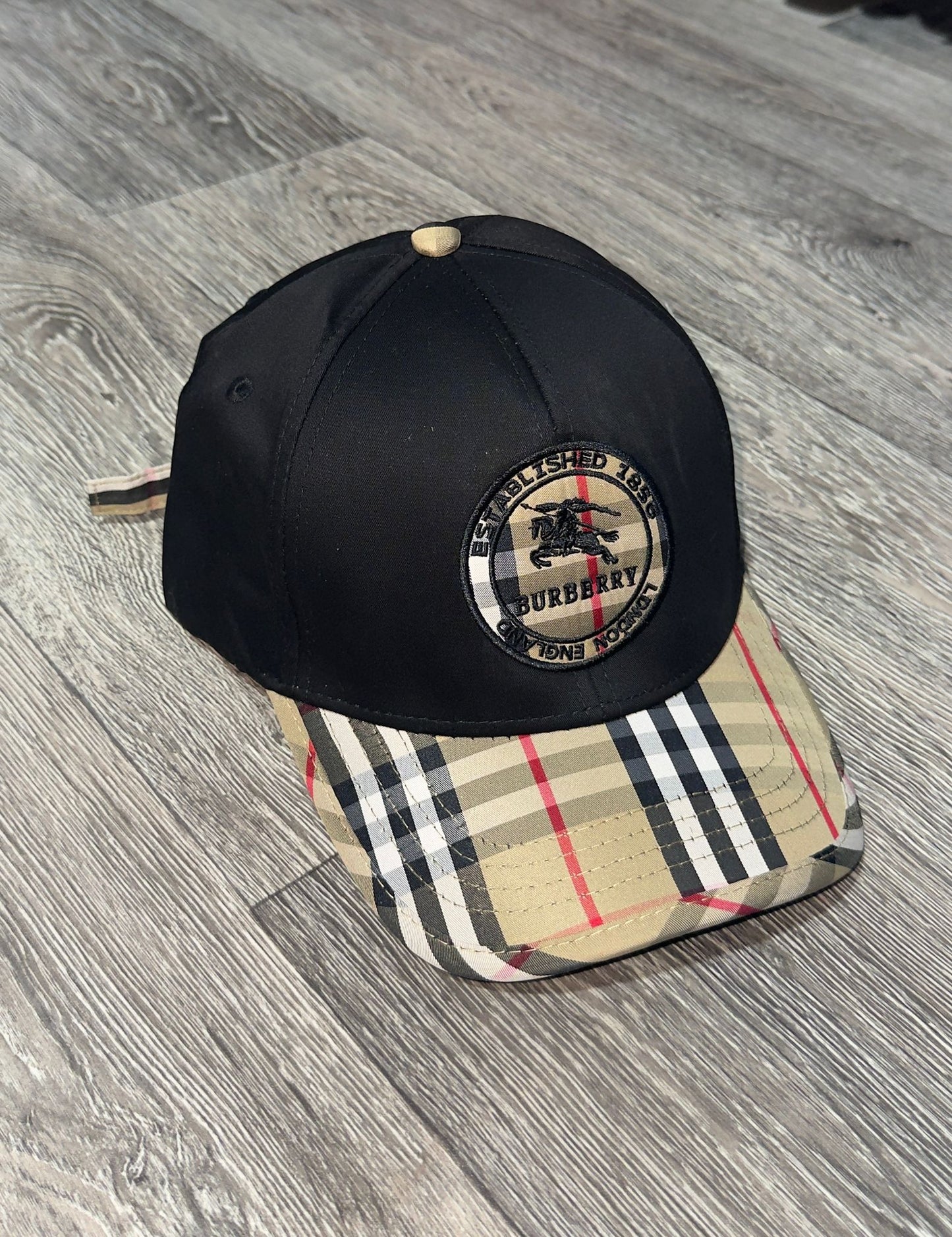 Gorra Burberry Negra