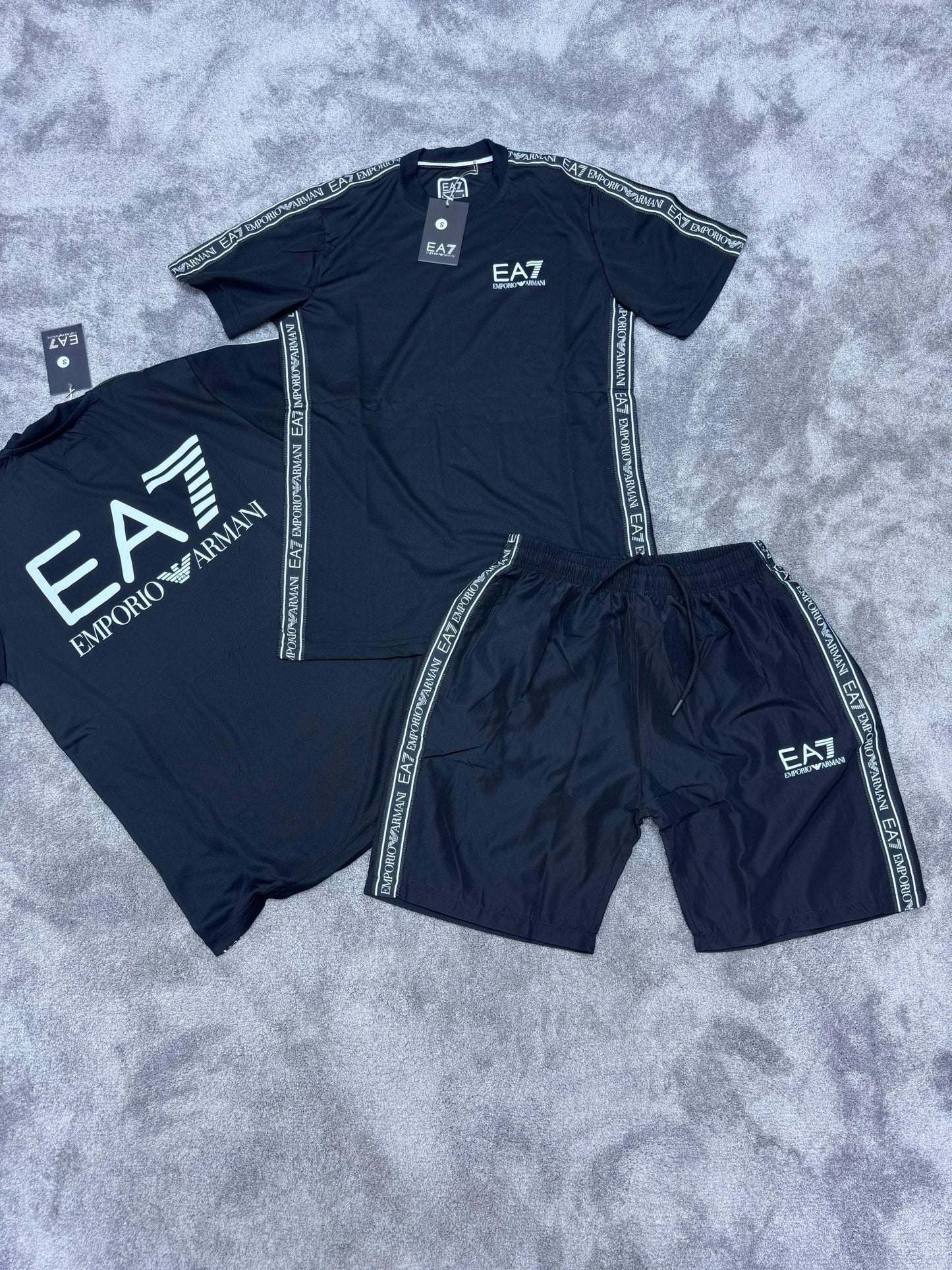 Conjunto Emporio Armani EA7