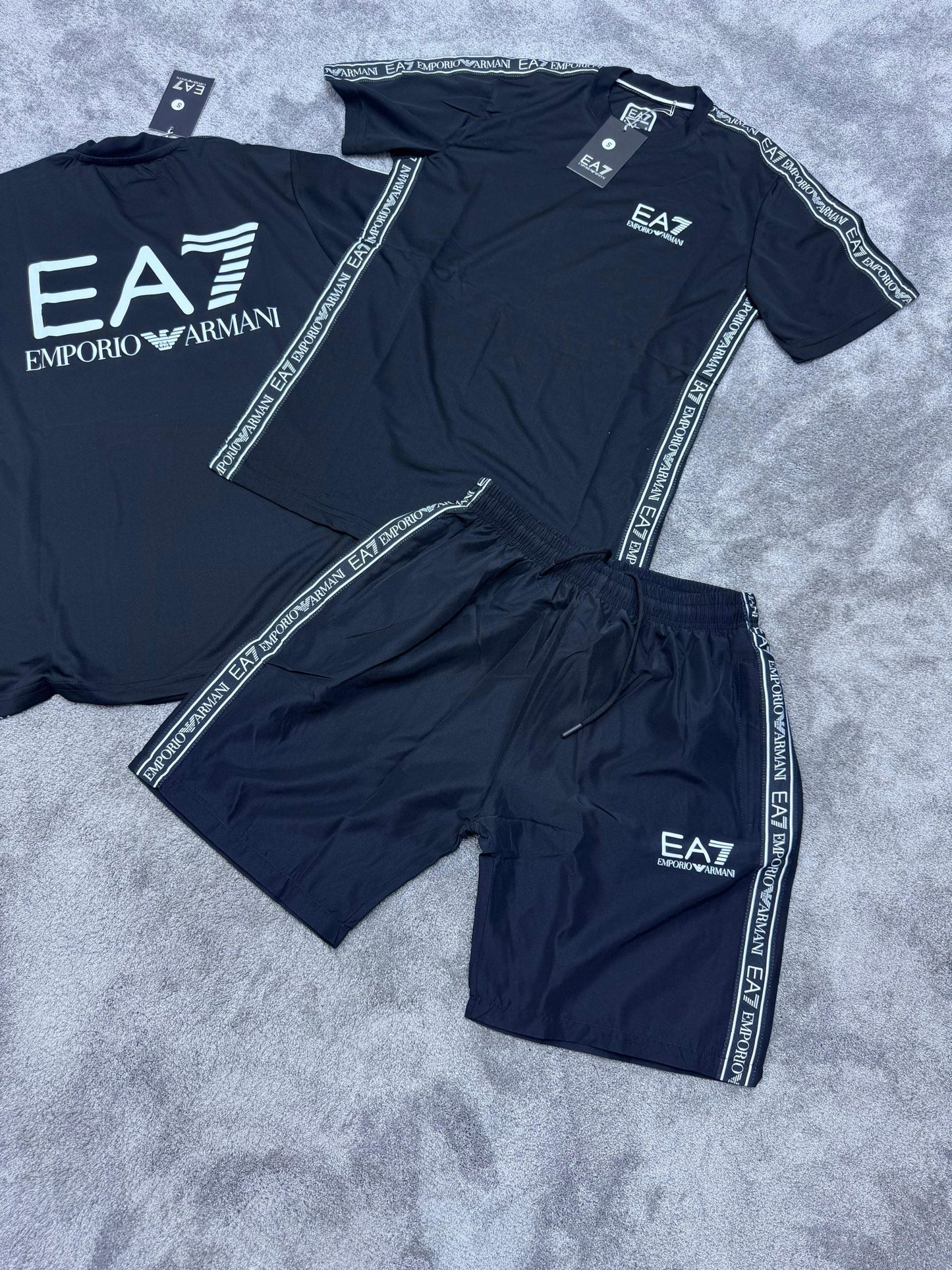 Conjunto Emporio Armani EA7