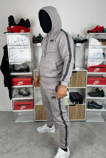 Chandal Armani EA7 Grey