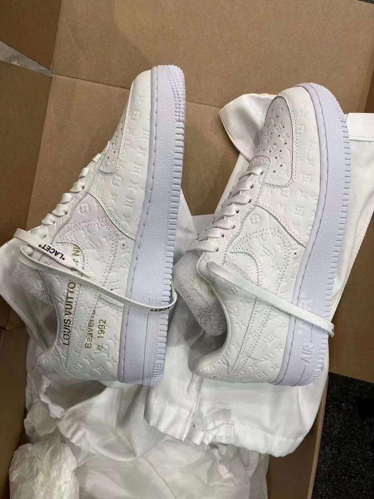 Nike Air Force 1 LV